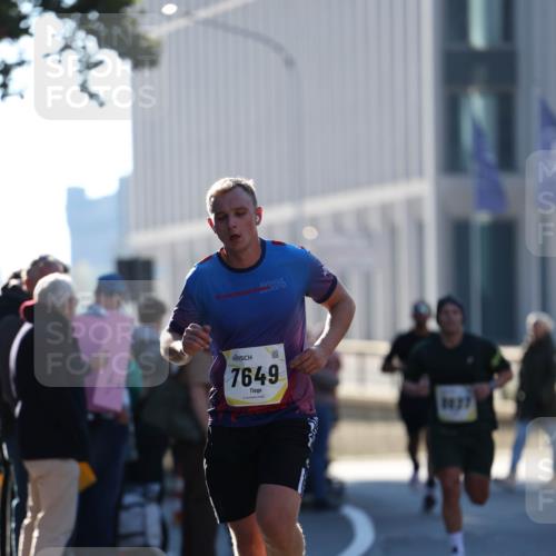 06.10.2024 - 19. swb-Marathon Bremen Michael Strokosch http://msf.ph/oto/7348378 06.10.2024 10:36:20 Laufen 2024, 7649 meine-sportfotos.de