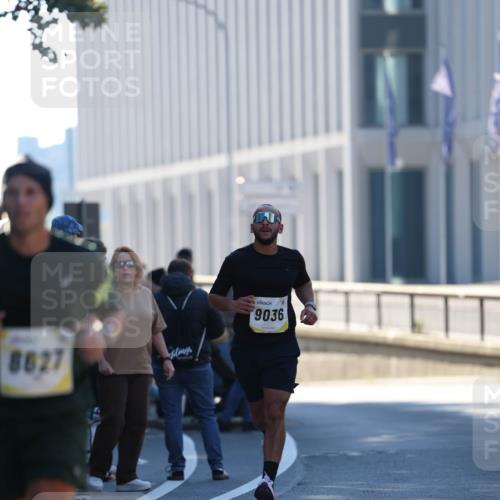 06.10.2024 - 19. swb-Marathon Bremen Michael Strokosch http://msf.ph/oto/7348403 06.10.2024 10:36:24 Laufen 8627, 9036 meine-sportfotos.de