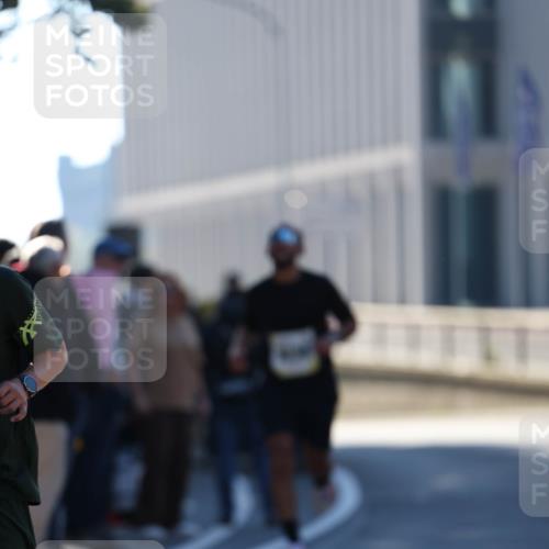 06.10.2024 - 19. swb-Marathon Bremen Michael Strokosch http://msf.ph/oto/7348409 06.10.2024 10:36:24 Laufen  meine-sportfotos.de