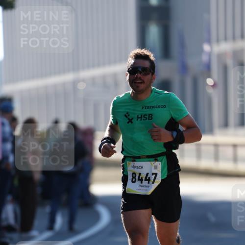 06.10.2024 - 19. swb-Marathon Bremen Michael Strokosch http://msf.ph/oto/7348430 06.10.2024 10:36:27 Laufen 8447 meine-sportfotos.de