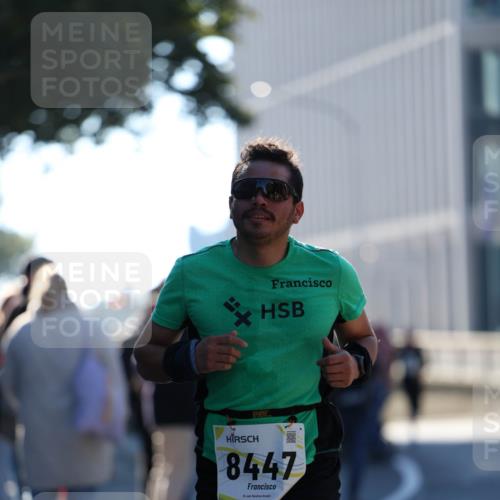 06.10.2024 - 19. swb-Marathon Bremen Michael Strokosch http://msf.ph/oto/7348438 06.10.2024 10:36:28 Laufen 8447, 15 meine-sportfotos.de