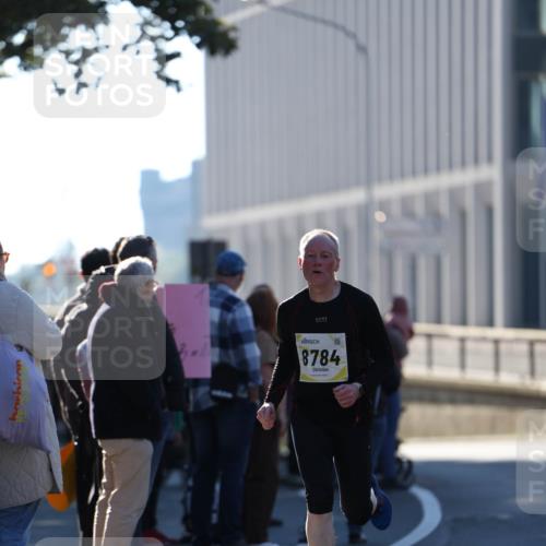 06.10.2024 - 19. swb-Marathon Bremen Michael Strokosch http://msf.ph/oto/7348447 06.10.2024 10:36:36 Laufen 8784 meine-sportfotos.de