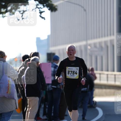 06.10.2024 - 19. swb-Marathon Bremen Michael Strokosch http://msf.ph/oto/7348450 06.10.2024 10:36:36 Laufen 8784 meine-sportfotos.de