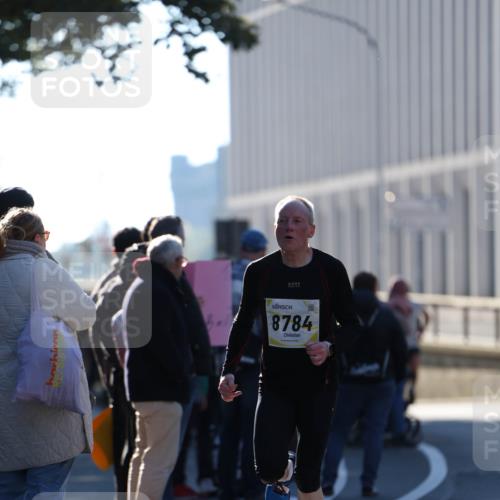 06.10.2024 - 19. swb-Marathon Bremen Michael Strokosch http://msf.ph/oto/7348452 06.10.2024 10:36:36 Laufen 8784 meine-sportfotos.de