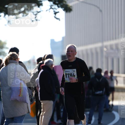 06.10.2024 - 19. swb-Marathon Bremen Michael Strokosch http://msf.ph/oto/7348454 06.10.2024 10:36:36 Laufen 8784 meine-sportfotos.de