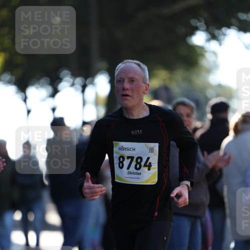 06.10.2024 - 19. swb-Marathon Bremen Michael Strokosch http://msf.ph/oto/7348472 06.10.2024 10:36:38 Laufen 8784, 18 meine-sportfotos.de