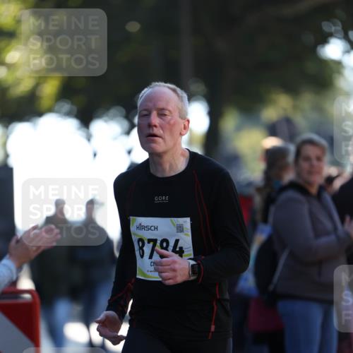 06.10.2024 - 19. swb-Marathon Bremen Michael Strokosch http://msf.ph/oto/7348475 06.10.2024 10:36:38 Laufen 8794 meine-sportfotos.de