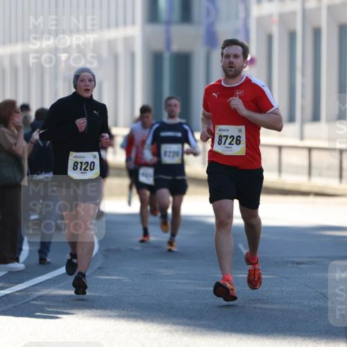 06.10.2024 - 19. swb-Marathon Bremen Michael Strokosch http://msf.ph/oto/7348500 06.10.2024 10:36:54 Laufen 8120, 8220, 8726 meine-sportfotos.de