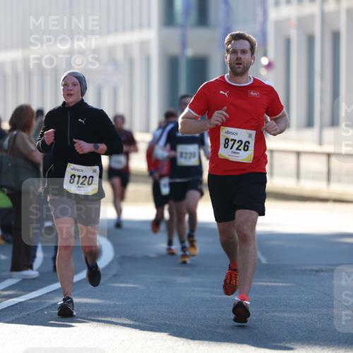 06.10.2024 - 19. swb-Marathon Bremen Michael Strokosch http://msf.ph/oto/7348507 06.10.2024 10:36:54 Laufen 8120, 3221, 8726 meine-sportfotos.de