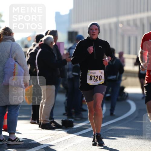 06.10.2024 - 19. swb-Marathon Bremen Michael Strokosch http://msf.ph/oto/7348512 06.10.2024 10:36:55 Laufen 8120, 8726, 445 meine-sportfotos.de
