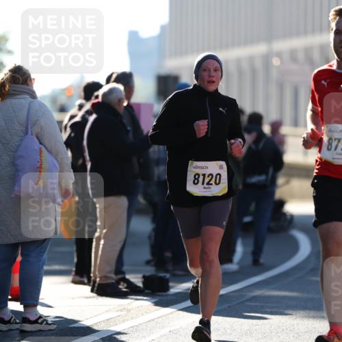 06.10.2024 - 19. swb-Marathon Bremen Michael Strokosch http://msf.ph/oto/7348515 06.10.2024 10:36:55 Laufen 8120, 8726 meine-sportfotos.de