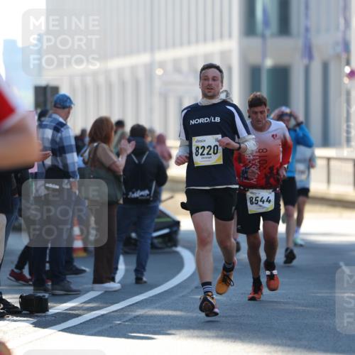06.10.2024 - 19. swb-Marathon Bremen Michael Strokosch http://msf.ph/oto/7348520 06.10.2024 10:36:57 Laufen 16, 8220, 8544 meine-sportfotos.de