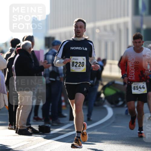 06.10.2024 - 19. swb-Marathon Bremen Michael Strokosch http://msf.ph/oto/7348533 06.10.2024 10:36:58 Laufen 8220, 2018, 8544 meine-sportfotos.de