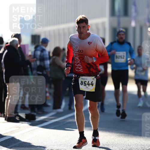 06.10.2024 - 19. swb-Marathon Bremen Michael Strokosch http://msf.ph/oto/7348541 06.10.2024 10:36:59 Laufen 2018, 8544, 3052 meine-sportfotos.de