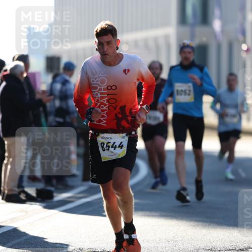 06.10.2024 - 19. swb-Marathon Bremen Michael Strokosch http://msf.ph/oto/7348545 06.10.2024 10:36:59 Laufen 2018, 8544, 1052 meine-sportfotos.de