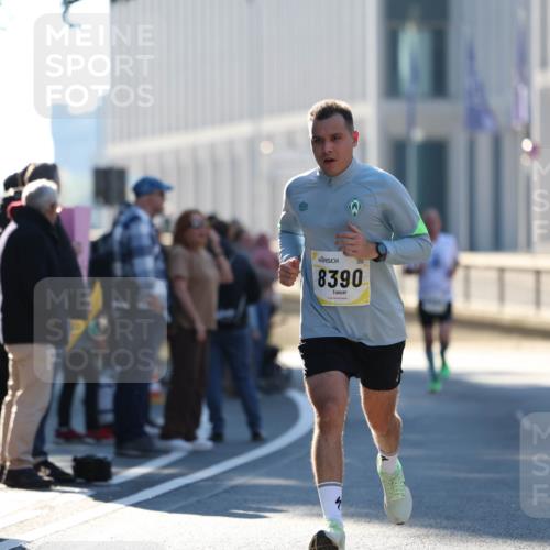 06.10.2024 - 19. swb-Marathon Bremen Michael Strokosch http://msf.ph/oto/7348564 06.10.2024 10:37:03 Laufen 8390 meine-sportfotos.de