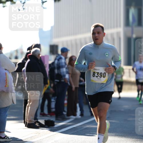 06.10.2024 - 19. swb-Marathon Bremen Michael Strokosch http://msf.ph/oto/7348566 06.10.2024 10:37:03 Laufen 8390 meine-sportfotos.de