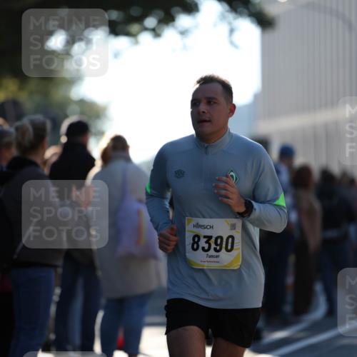 06.10.2024 - 19. swb-Marathon Bremen Michael Strokosch http://msf.ph/oto/7348575 06.10.2024 10:37:04 Laufen 8390 meine-sportfotos.de
