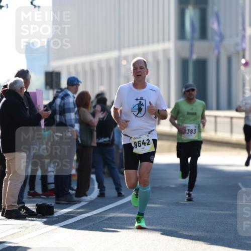 06.10.2024 - 19. swb-Marathon Bremen Michael Strokosch http://msf.ph/oto/7348588 06.10.2024 10:37:09 Laufen 8642, 383 meine-sportfotos.de
