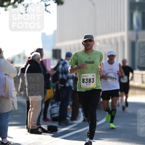 06.10.2024 - 19. swb-Marathon Bremen Michael Strokosch http://msf.ph/oto/7348603 06.10.2024 10:37:11 Laufen 8383, 796 meine-sportfotos.de