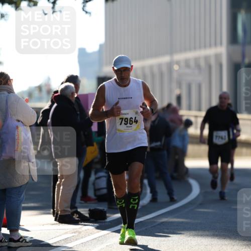 06.10.2024 - 19. swb-Marathon Bremen Michael Strokosch http://msf.ph/oto/7348619 06.10.2024 10:37:13 Laufen 3, 7964, 7743, 7738 meine-sportfotos.de