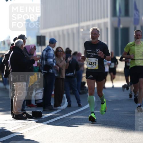 06.10.2024 - 19. swb-Marathon Bremen Michael Strokosch http://msf.ph/oto/7348658 06.10.2024 10:37:20 Laufen 2024, 8331 meine-sportfotos.de
