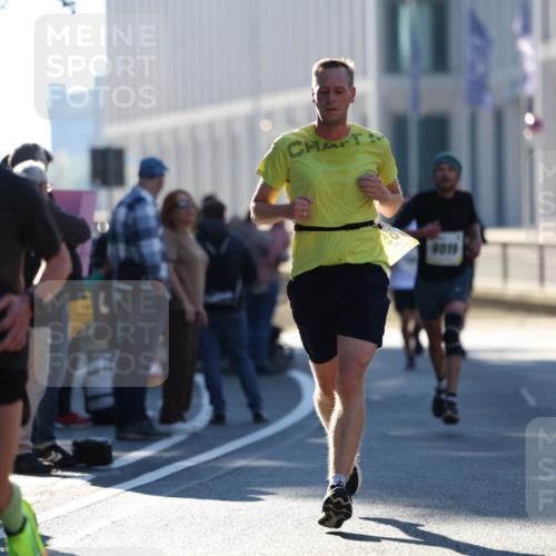 06.10.2024 - 19. swb-Marathon Bremen Michael Strokosch http://msf.ph/oto/7348672 06.10.2024 10:37:23 Laufen 2024, 8331, 001 meine-sportfotos.de