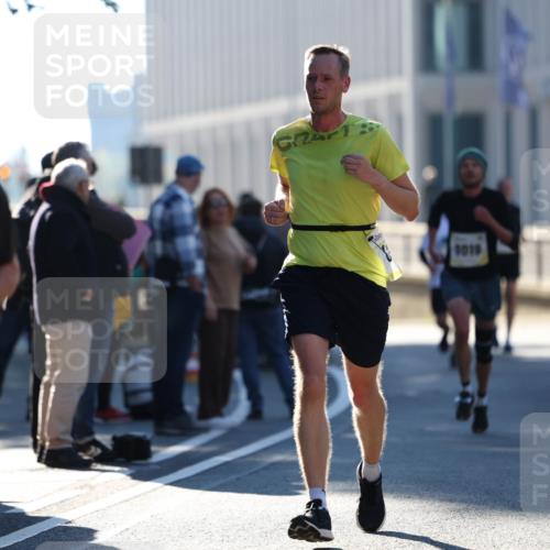 06.10.2024 - 19. swb-Marathon Bremen Michael Strokosch http://msf.ph/oto/7348673 06.10.2024 10:37:23 Laufen 2024, 8331, 1019 meine-sportfotos.de