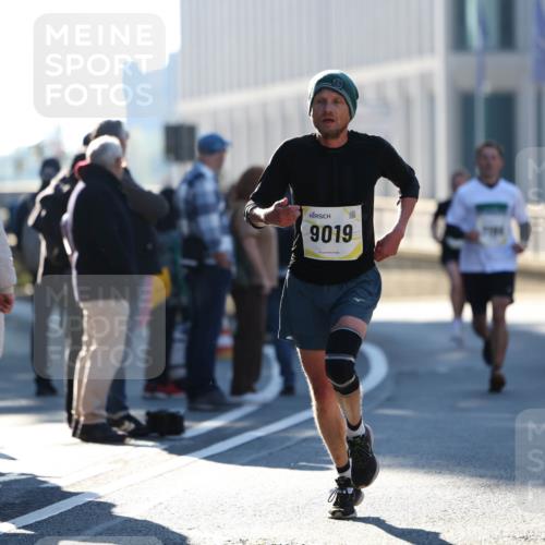 06.10.2024 - 19. swb-Marathon Bremen Michael Strokosch http://msf.ph/oto/7348687 06.10.2024 10:37:25 Laufen 3207, 9019 meine-sportfotos.de
