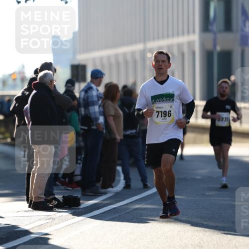 06.10.2024 - 19. swb-Marathon Bremen Michael Strokosch http://msf.ph/oto/7348705 06.10.2024 10:37:28 Laufen 24, 7196, 8571, 3831 meine-sportfotos.de