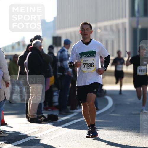 06.10.2024 - 19. swb-Marathon Bremen Michael Strokosch http://msf.ph/oto/7348715 06.10.2024 10:37:28 Laufen 24, 7196, 8571 meine-sportfotos.de