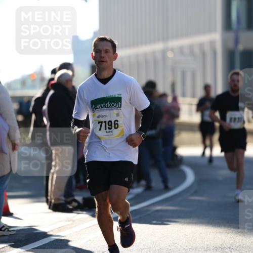 06.10.2024 - 19. swb-Marathon Bremen Michael Strokosch http://msf.ph/oto/7348724 06.10.2024 10:37:29 Laufen 24, 7196, 8571 meine-sportfotos.de
