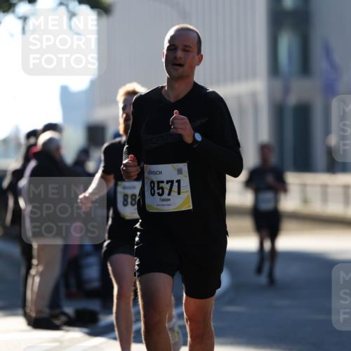06.10.2024 - 19. swb-Marathon Bremen Michael Strokosch http://msf.ph/oto/7348739 06.10.2024 10:37:31 Laufen 88, 8571 meine-sportfotos.de