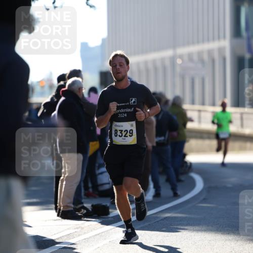 06.10.2024 - 19. swb-Marathon Bremen Michael Strokosch http://msf.ph/oto/7348762 06.10.2024 10:37:35 Laufen 2024, 8329 meine-sportfotos.de