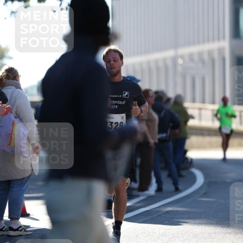 06.10.2024 - 19. swb-Marathon Bremen Michael Strokosch http://msf.ph/oto/7348763 06.10.2024 10:37:35 Laufen 2024, 329 meine-sportfotos.de