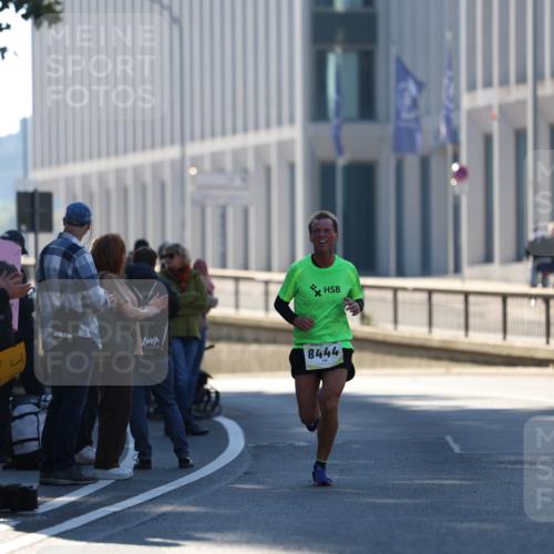 06.10.2024 - 19. swb-Marathon Bremen Michael Strokosch http://msf.ph/oto/7348770 06.10.2024 10:37:41 Laufen 8444 meine-sportfotos.de