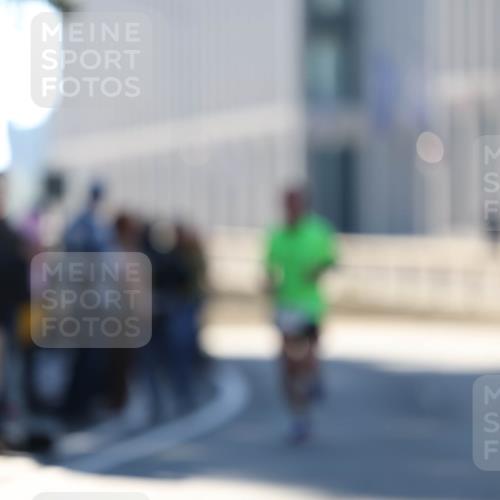 06.10.2024 - 19. swb-Marathon Bremen Michael Strokosch http://msf.ph/oto/7348774 06.10.2024 10:37:41 Laufen  meine-sportfotos.de