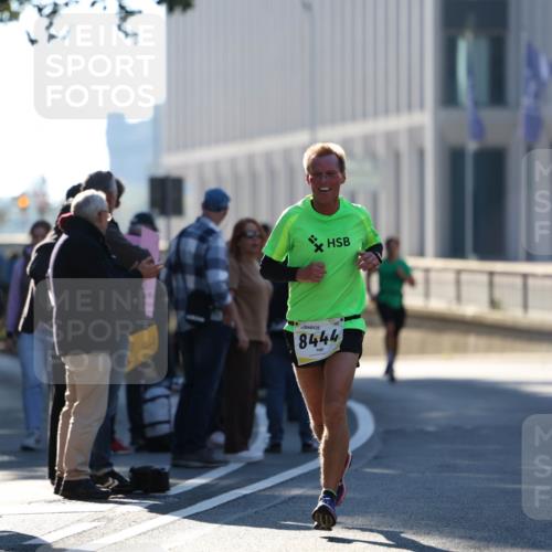 06.10.2024 - 19. swb-Marathon Bremen Michael Strokosch http://msf.ph/oto/7348784 06.10.2024 10:37:43 Laufen 8444 meine-sportfotos.de