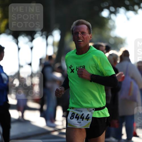 06.10.2024 - 19. swb-Marathon Bremen Michael Strokosch http://msf.ph/oto/7348805 06.10.2024 10:37:46 Laufen 8444 meine-sportfotos.de