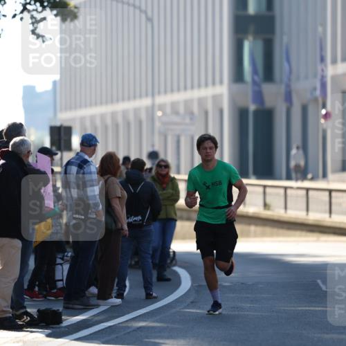 06.10.2024 - 19. swb-Marathon Bremen Michael Strokosch http://msf.ph/oto/7348811 06.10.2024 10:37:49 Laufen  meine-sportfotos.de