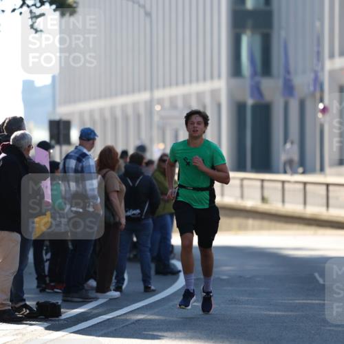 06.10.2024 - 19. swb-Marathon Bremen Michael Strokosch http://msf.ph/oto/7348815 06.10.2024 10:37:50 Laufen  meine-sportfotos.de