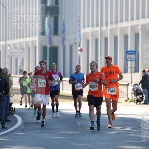 06.10.2024 - 19. swb-Marathon Bremen Michael Strokosch http://msf.ph/oto/7348835 06.10.2024 10:38:03 Laufen 7033, 579, 9026, 7523, 8000 meine-sportfotos.de