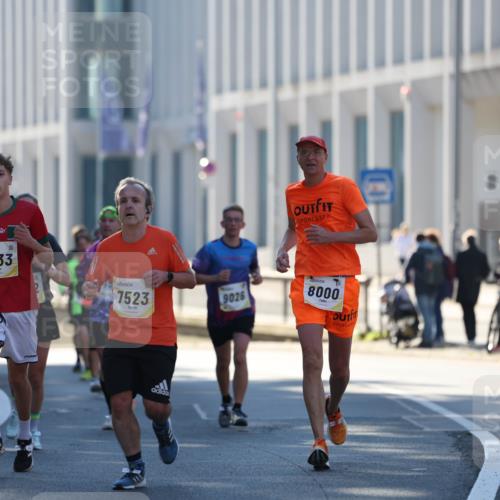 06.10.2024 - 19. swb-Marathon Bremen Michael Strokosch http://msf.ph/oto/7348856 06.10.2024 10:38:05 Laufen 7033, 7523, 9026, 8000 meine-sportfotos.de