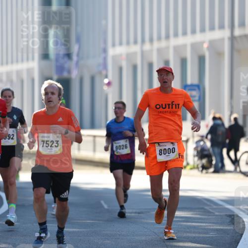06.10.2024 - 19. swb-Marathon Bremen Michael Strokosch http://msf.ph/oto/7348862 06.10.2024 10:38:05 Laufen 7033, 92, 7523, 9026, 8000 meine-sportfotos.de