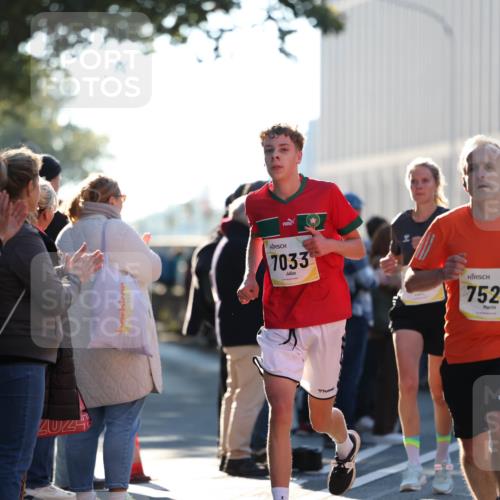 06.10.2024 - 19. swb-Marathon Bremen Michael Strokosch http://msf.ph/oto/7348868 06.10.2024 10:38:06 Laufen 7033, 7523, 7579 meine-sportfotos.de