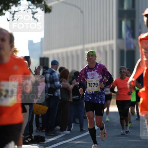 06.10.2024 - 19. swb-Marathon Bremen Michael Strokosch http://msf.ph/oto/7348879 06.10.2024 10:38:08 Laufen 2024, 1623, 39, 7579, 8000 meine-sportfotos.de