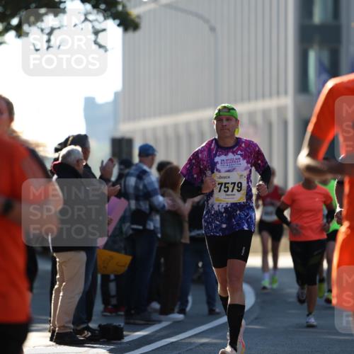 06.10.2024 - 19. swb-Marathon Bremen Michael Strokosch http://msf.ph/oto/7348881 06.10.2024 10:38:08 Laufen 1523, 39, 7579, 8000 meine-sportfotos.de