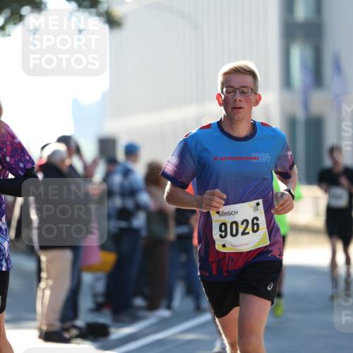 06.10.2024 - 19. swb-Marathon Bremen Michael Strokosch http://msf.ph/oto/7348893 06.10.2024 10:38:10 Laufen 39, 2024, 7579, 19, 2024, 9026 meine-sportfotos.de