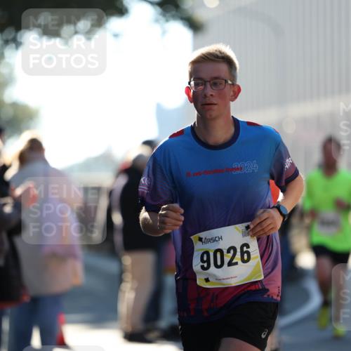 06.10.2024 - 19. swb-Marathon Bremen Michael Strokosch http://msf.ph/oto/7348904 06.10.2024 10:38:10 Laufen 2024, 19, 9026 meine-sportfotos.de