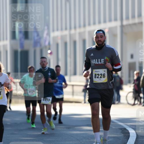 06.10.2024 - 19. swb-Marathon Bremen Michael Strokosch http://msf.ph/oto/7349057 06.10.2024 10:38:28 Laufen 7363, 8813, 8226 meine-sportfotos.de